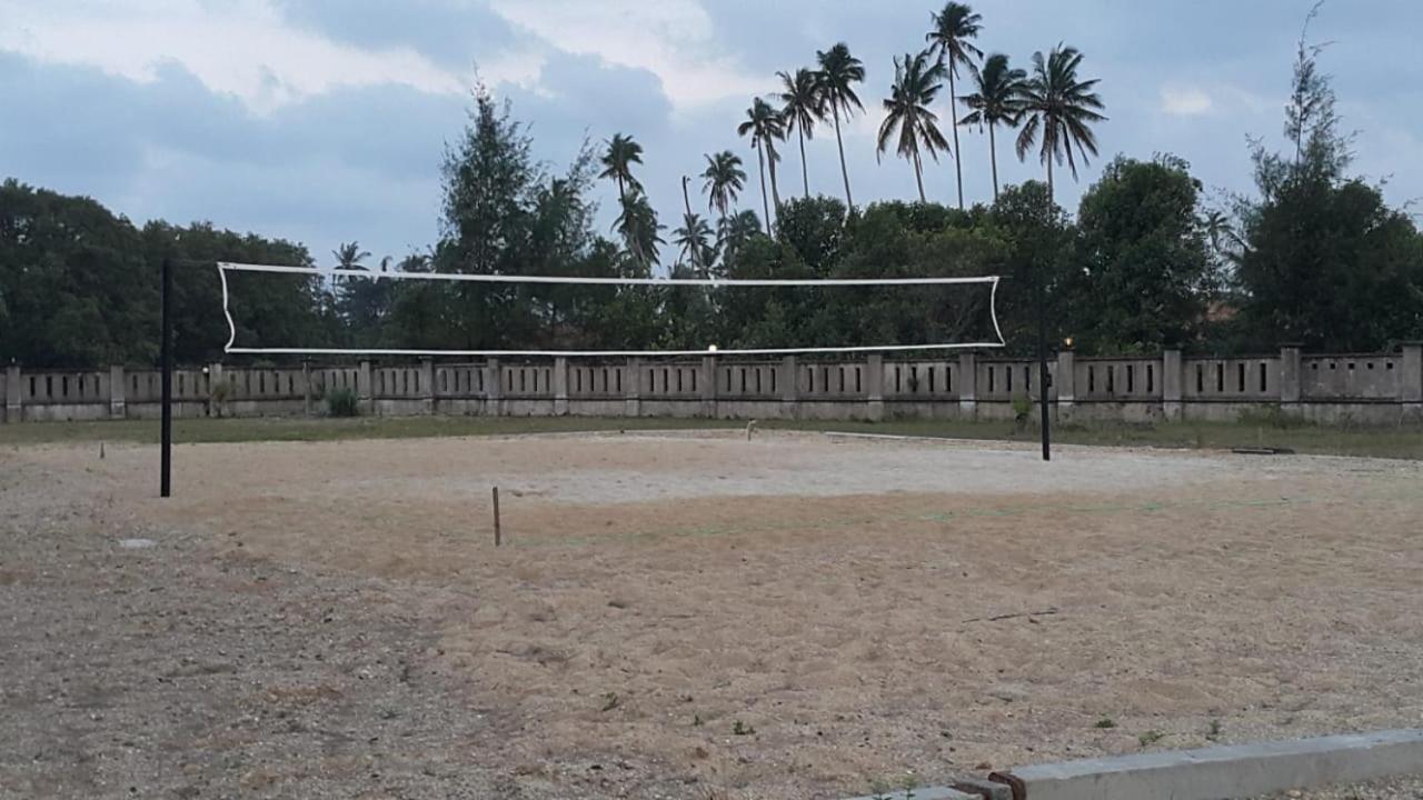 Kanza Beach Inn Marang Exteriér fotografie