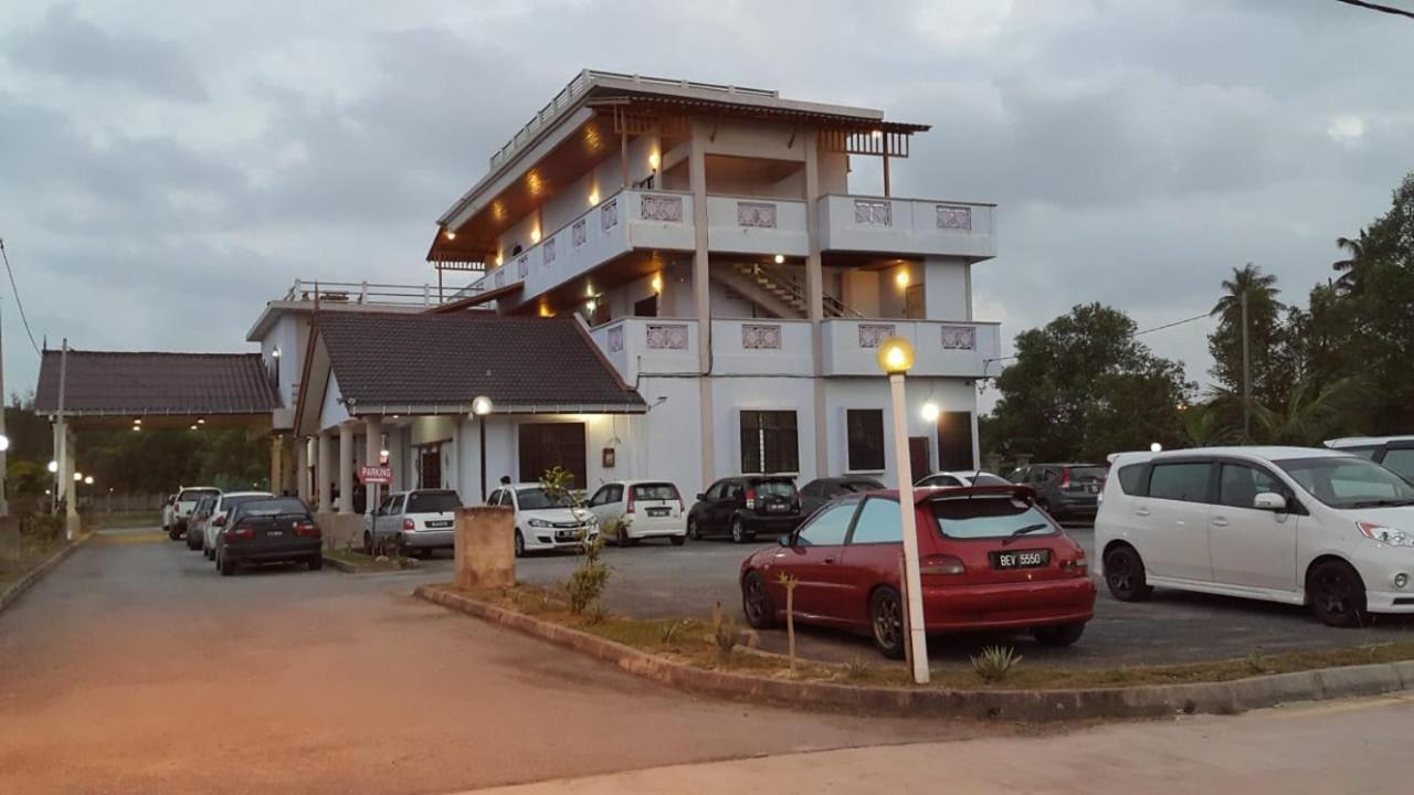 Kanza Beach Inn Marang Exteriér fotografie