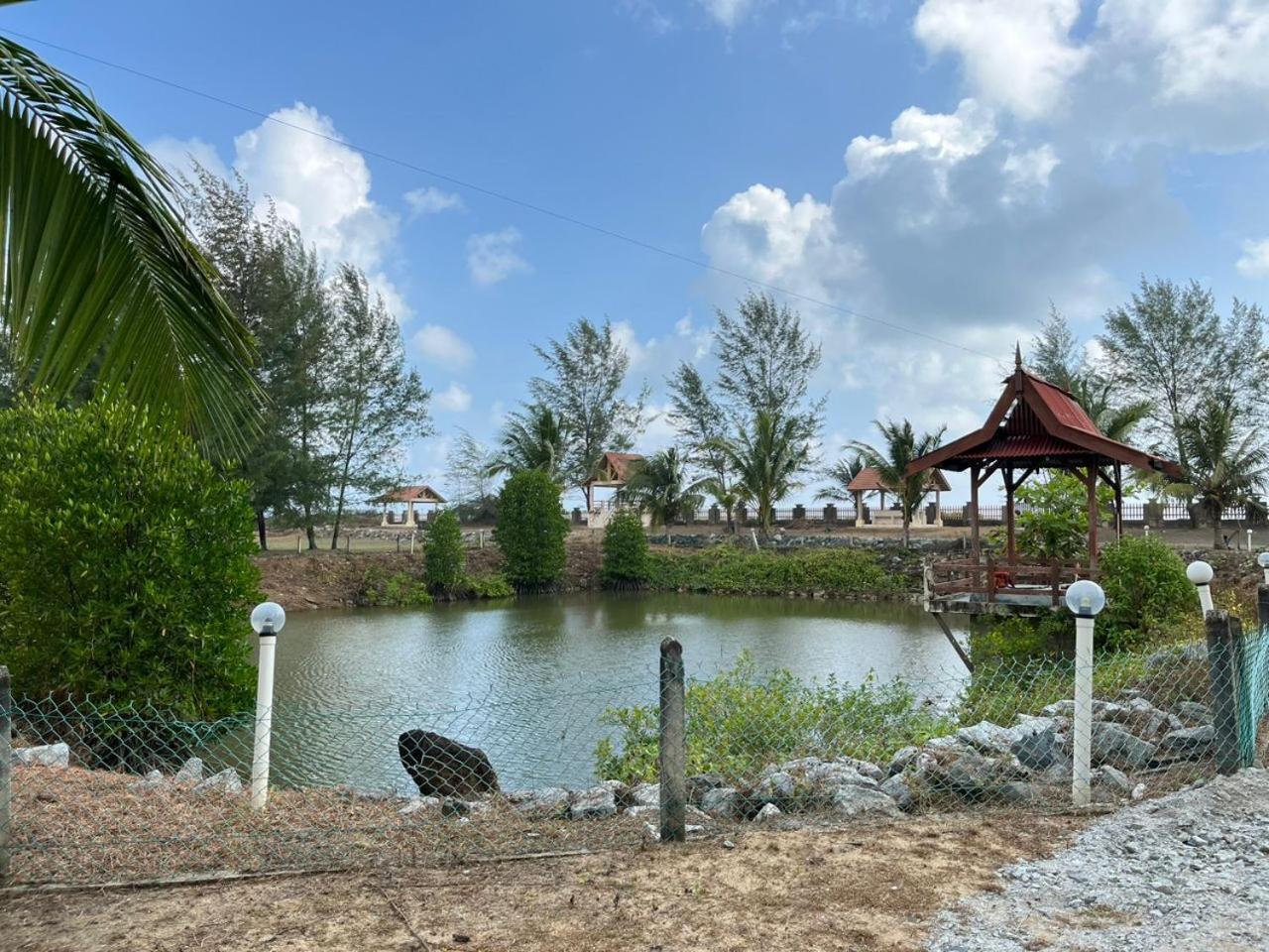 Kanza Beach Inn Marang Exteriér fotografie