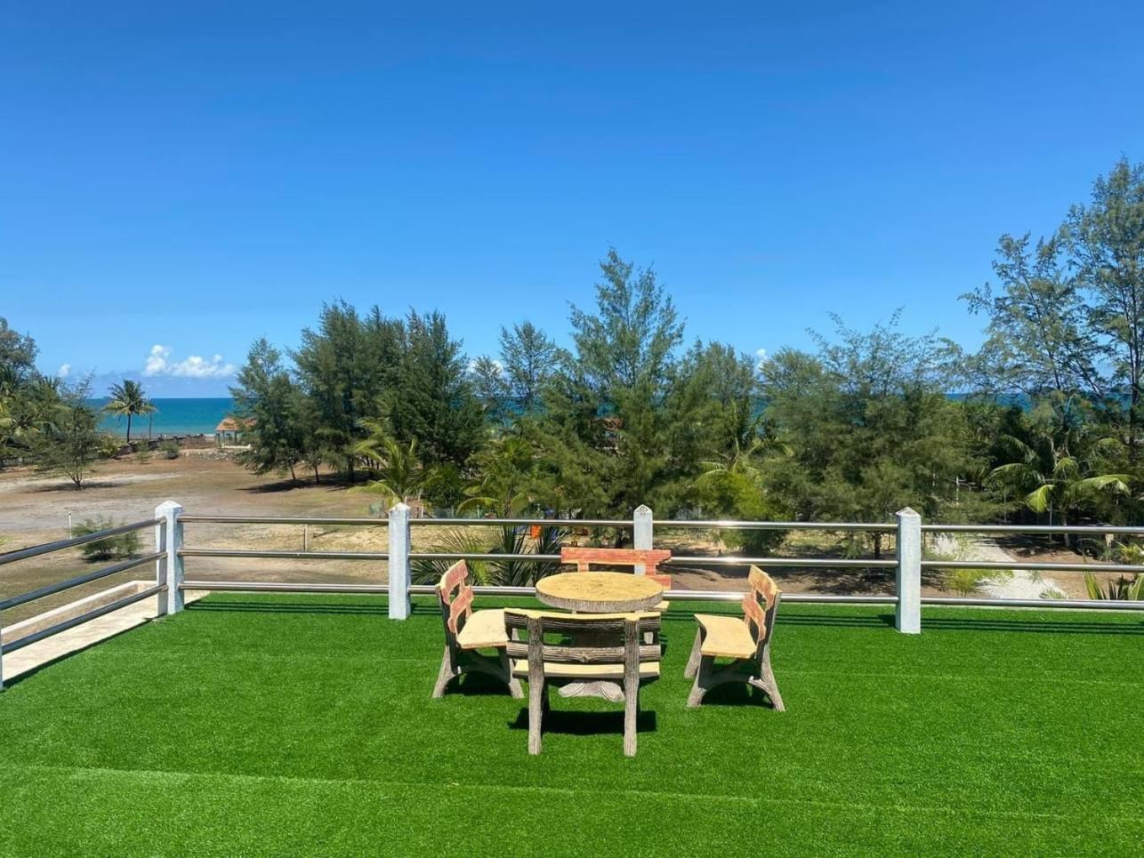 Kanza Beach Inn Marang Exteriér fotografie